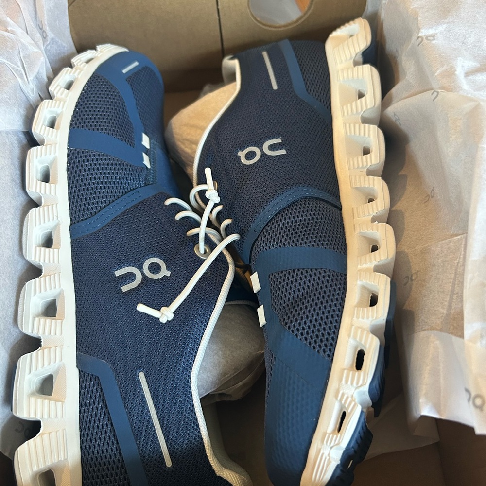 ON Cloud 5 NEW Denim Running Shoes with White Sole